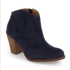 ***SALE*** Authentic LUCKY BRAND blue suede booties. 8.5 Women’s.